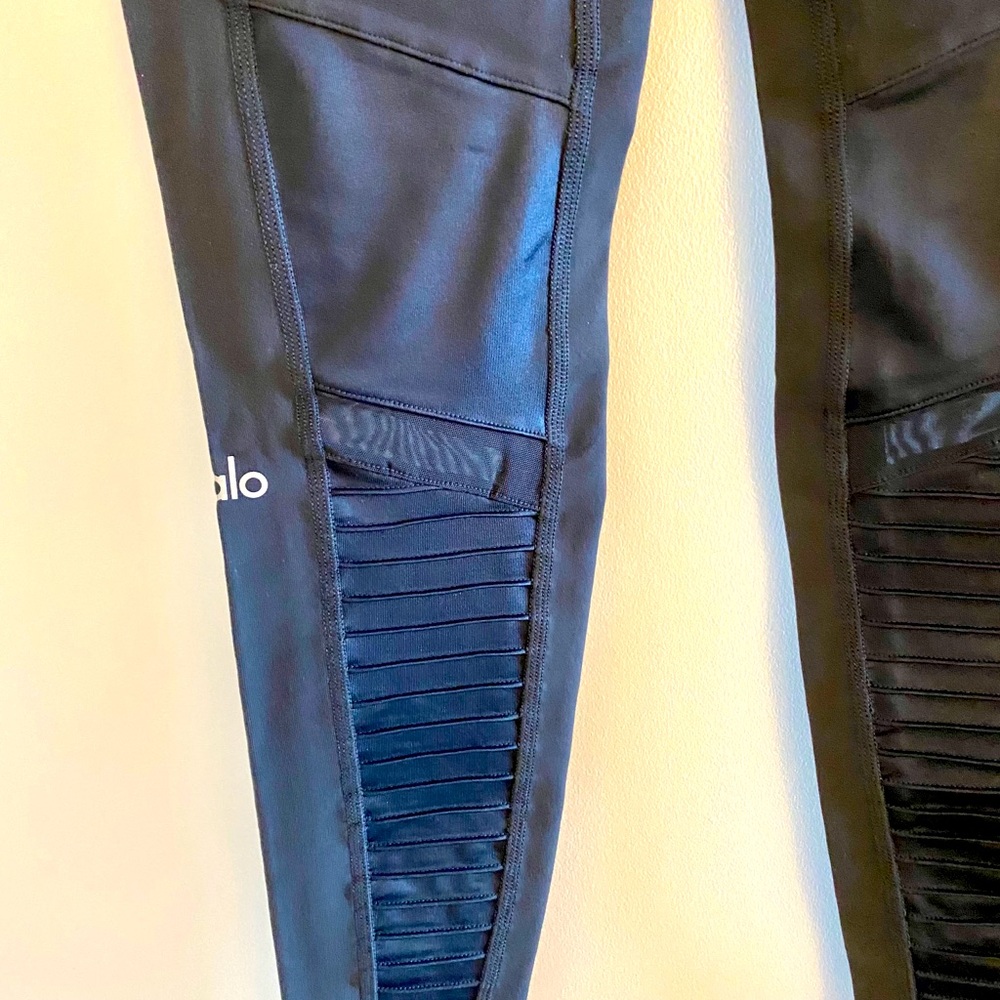 Alo Yoga leggings